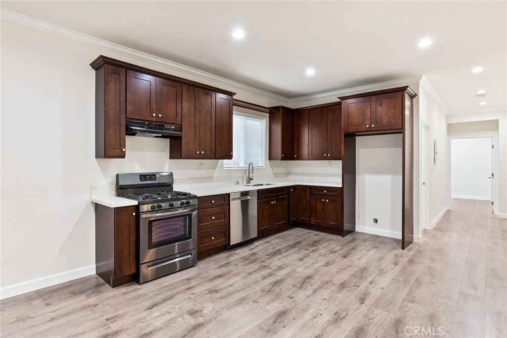 136 N Rampart Boulevard Property Photo 6