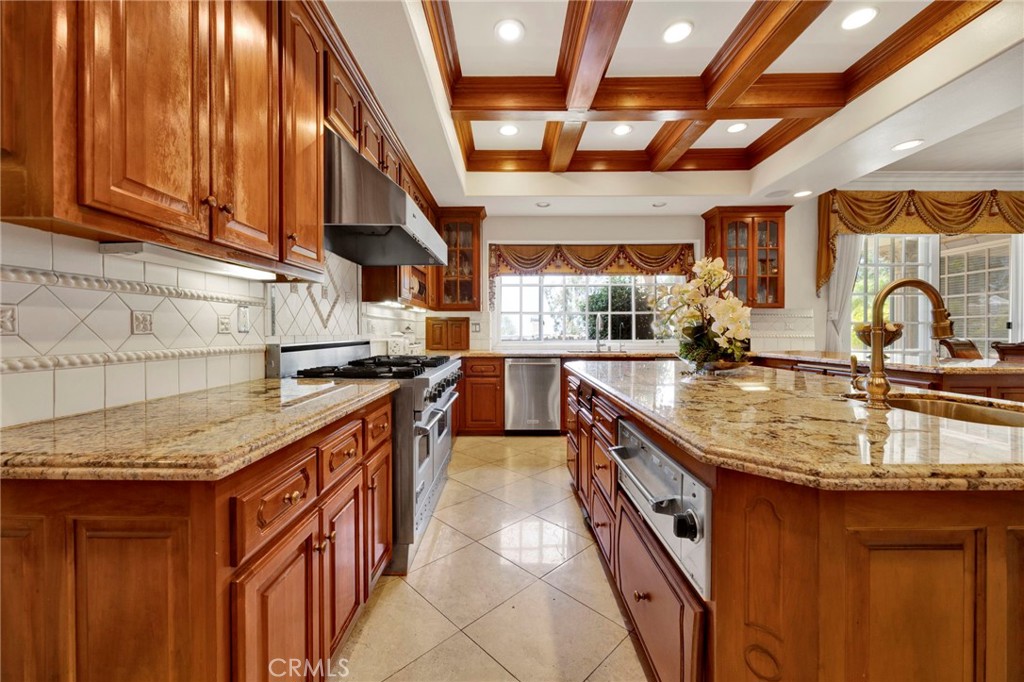 515 Deodar Property Photo 12
