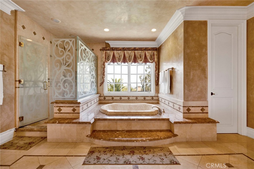 515 Deodar Property Photo 35