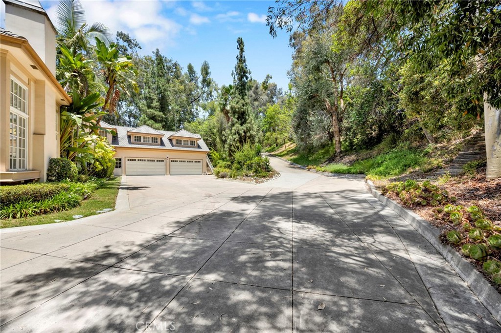 515 Deodar Property Photo 64