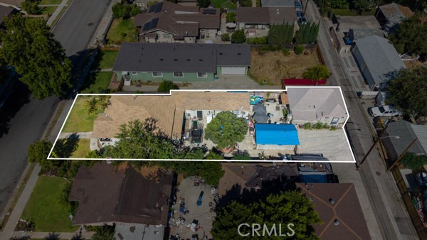 327 W Lemon Avenue Property Photo 4