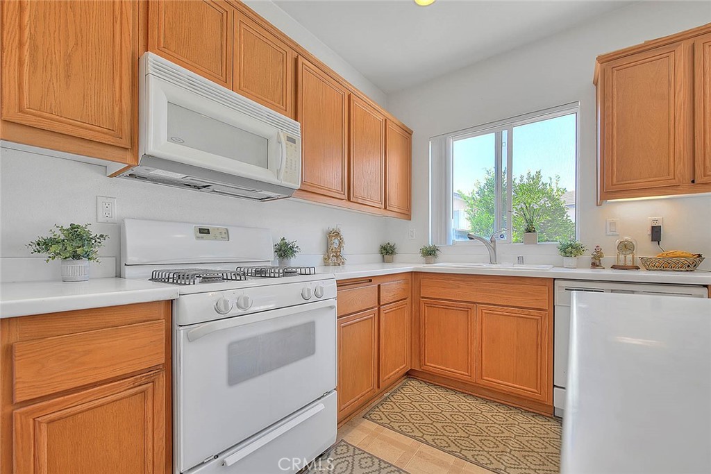 1430 Orange Tree Lane Property Photo 12