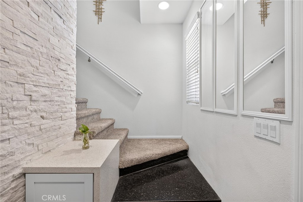 596 Katy Property Photo 7
