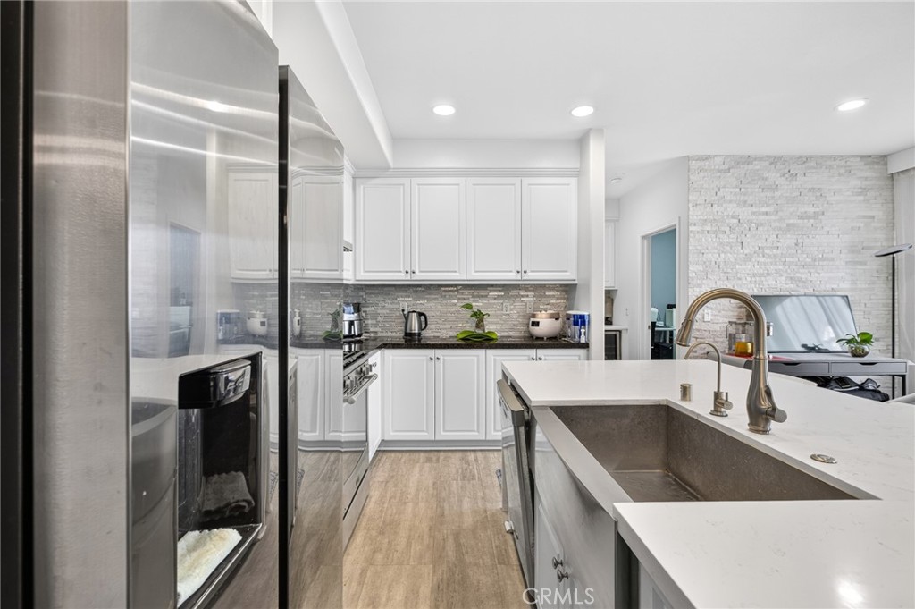 596 Katy Property Photo 18