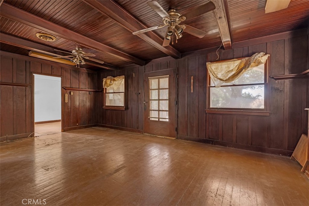 611 E Grandview Property Photo 9