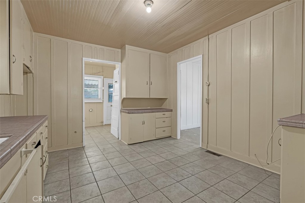 611 E Grandview Property Photo 20