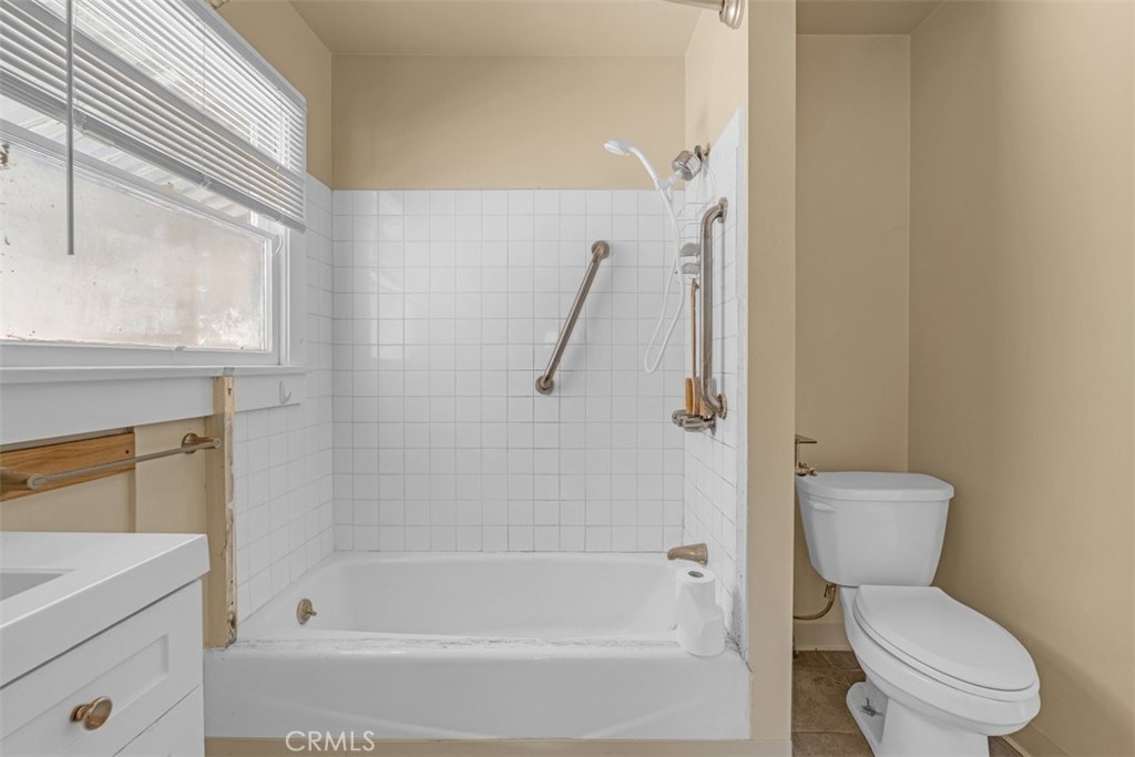 611 E Grandview Property Photo 23