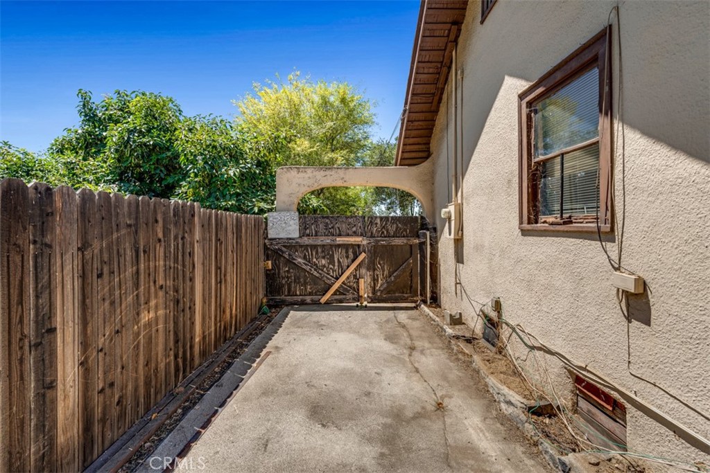 611 E Grandview Property Photo 30