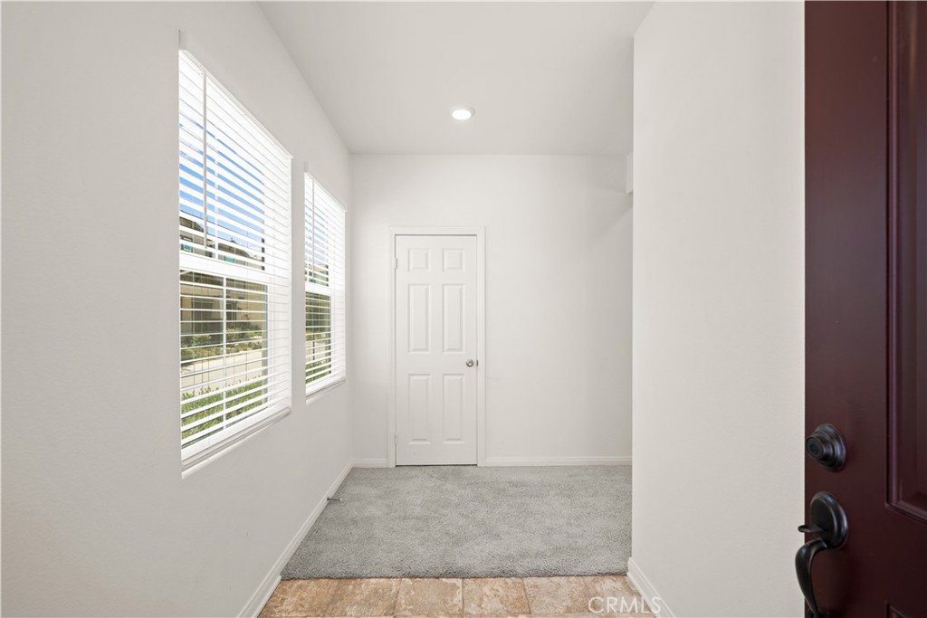 4332 S Encinitas Avenue Property Photo 4
