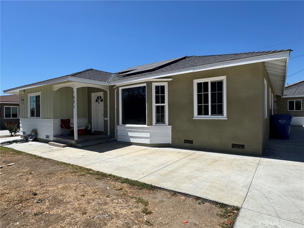 1531 E Larkwood Property Photo 2