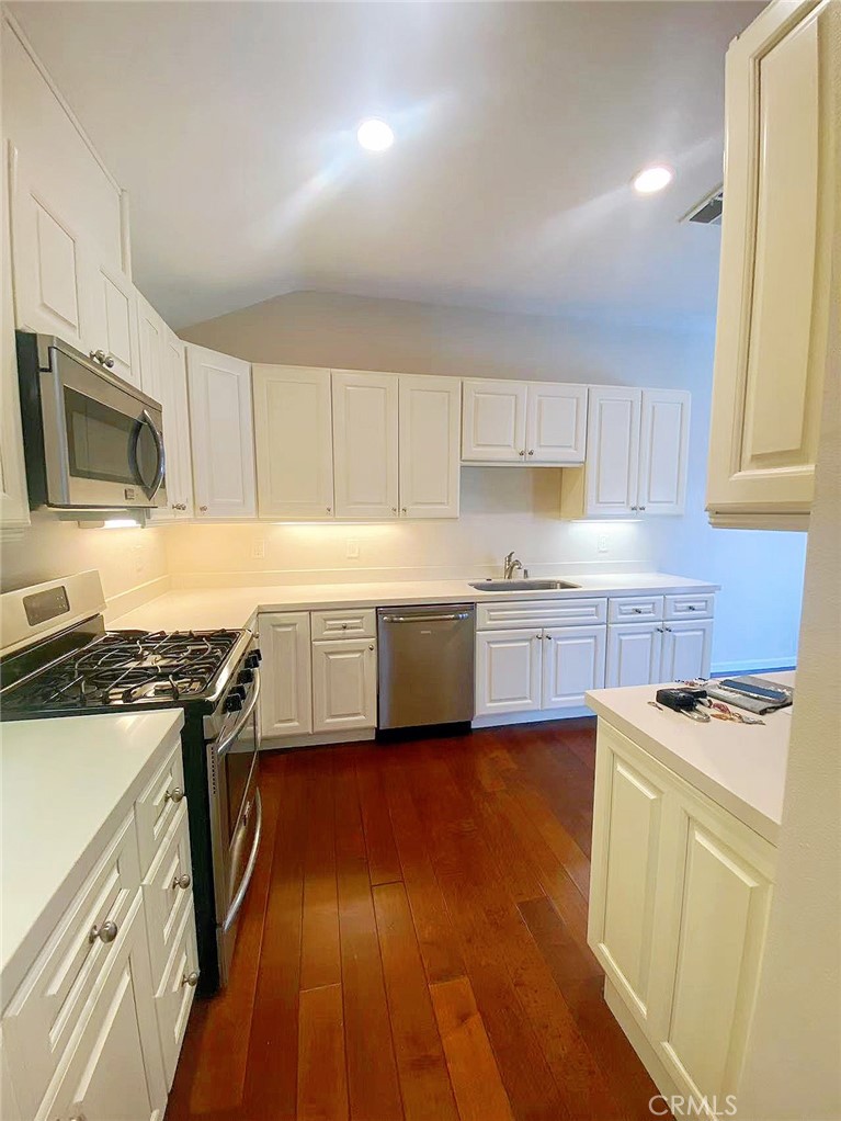 2980 Hyde Park Circle Property Photo 2