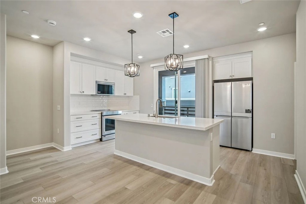 1482 Skyline Lane Property Photo 3