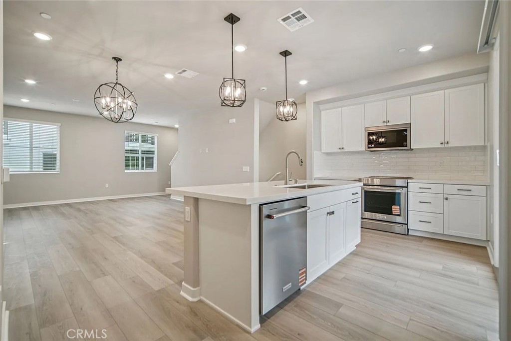 1482 Skyline Lane Property Photo 4