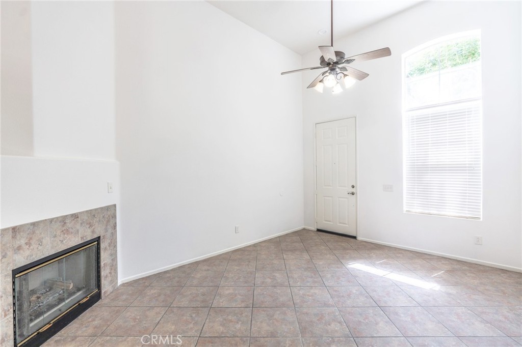6 Harvest Point Property Photo 2