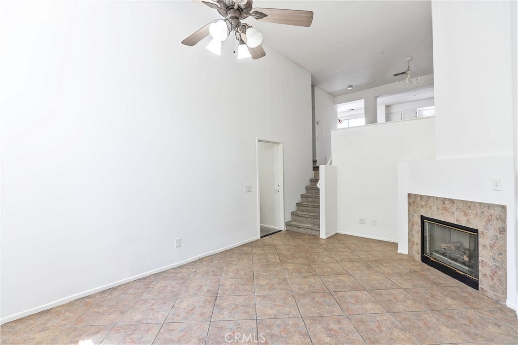 6 Harvest Point Property Photo 3