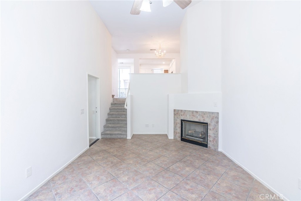 6 Harvest Point Property Photo 4