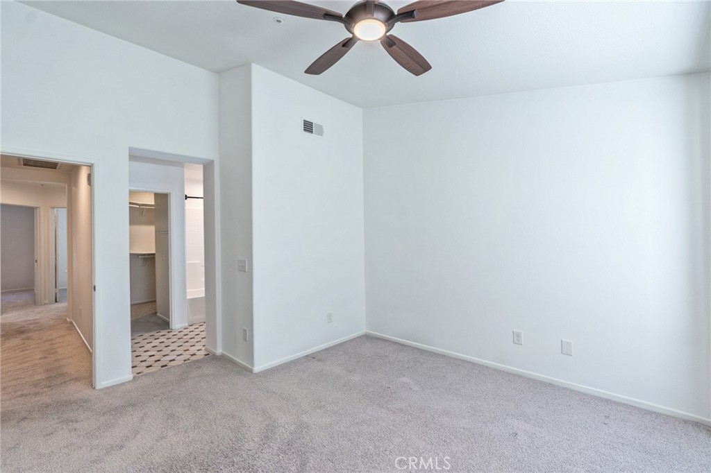 6 Harvest Point Property Photo 18