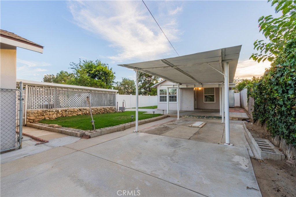 487 Jackson Property Photo 5