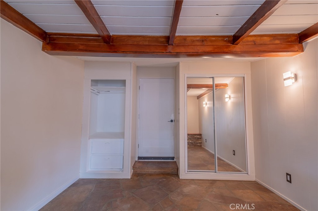 487 Jackson Property Photo 12