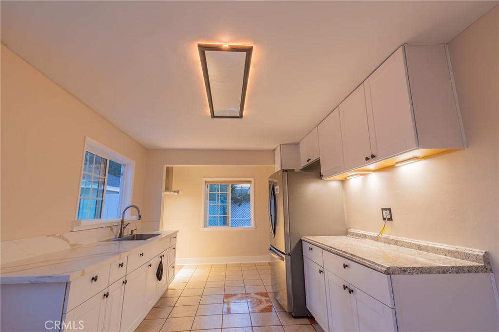 487 Jackson Property Photo 17