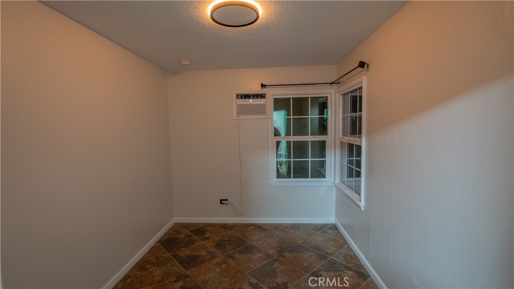 487 Jackson Property Photo 25