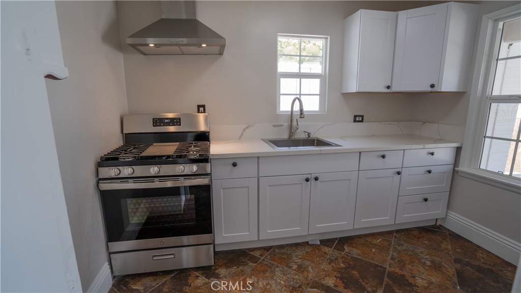 487 Jackson Property Photo 27