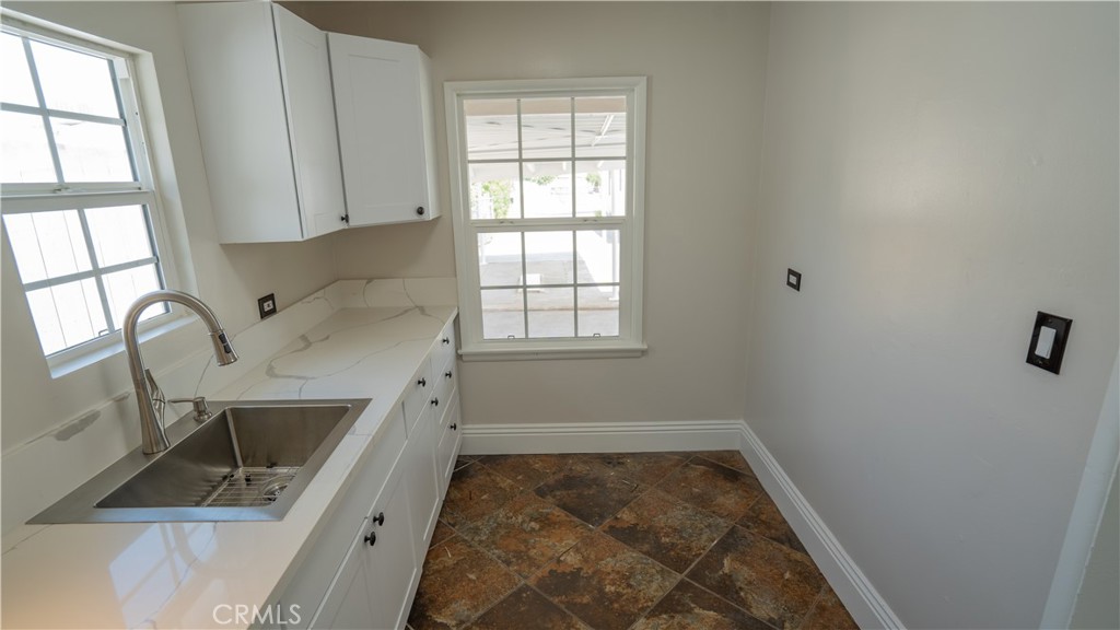 487 Jackson Property Photo 28
