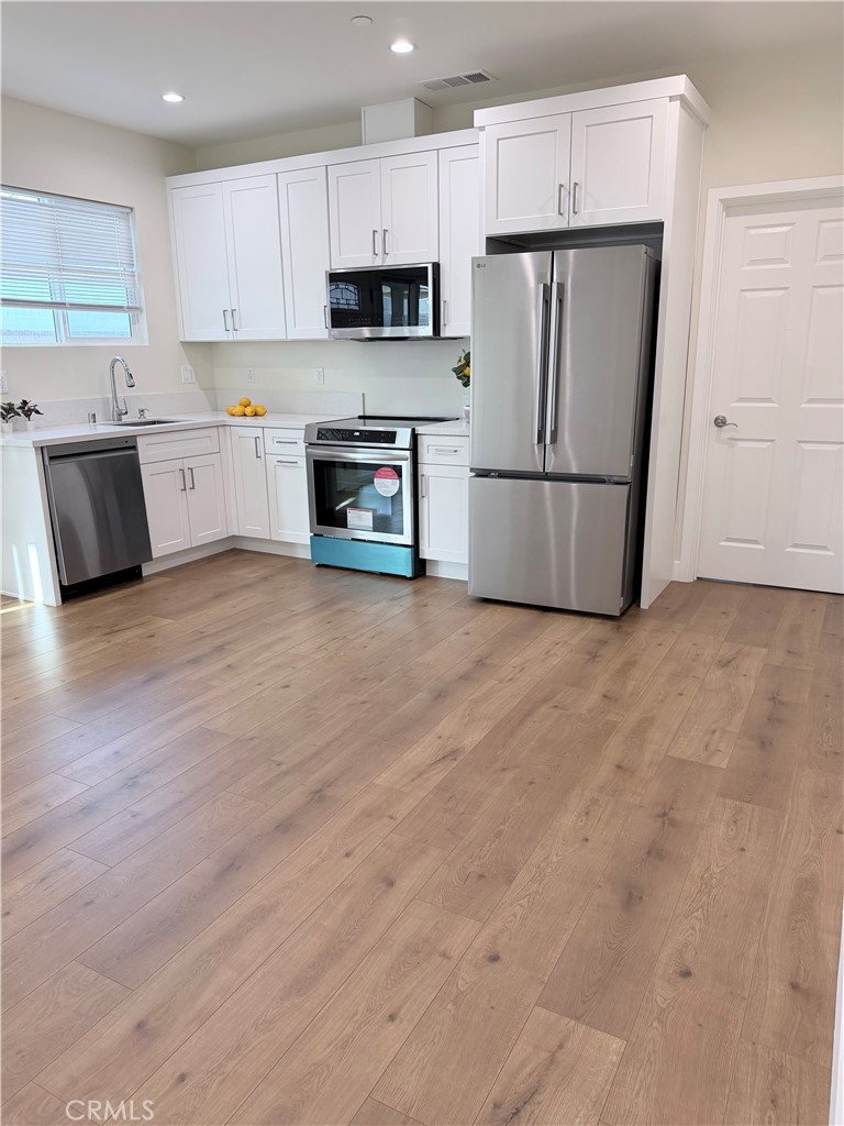 8144 Vantage Property Photo 1