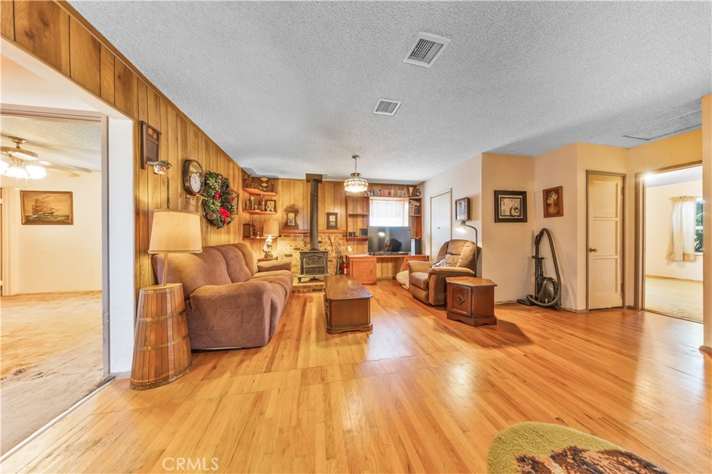 3002 Doolittle Avenue Property Photo 6