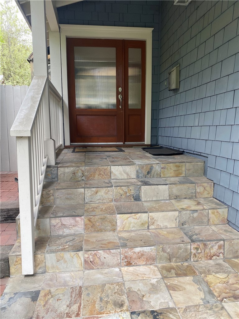 1204 Elm Ave Property Photo 1