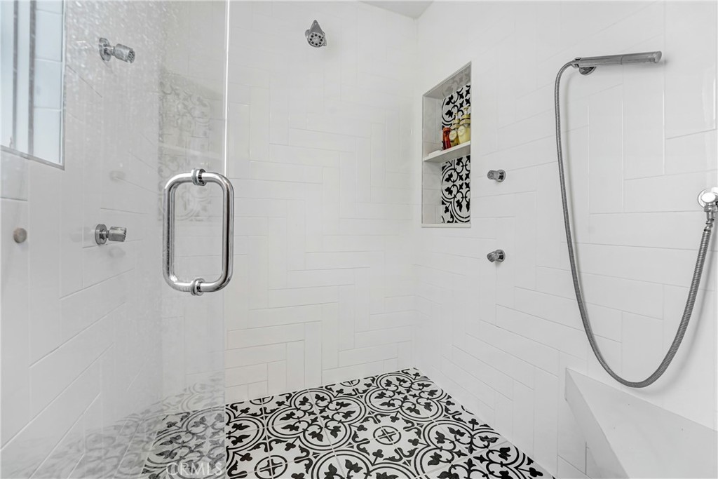 986 Kewen Drive Property Photo 30