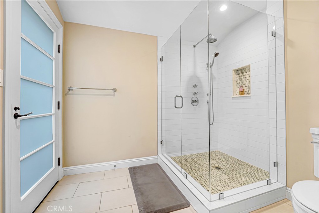 986 Kewen Drive Property Photo 44