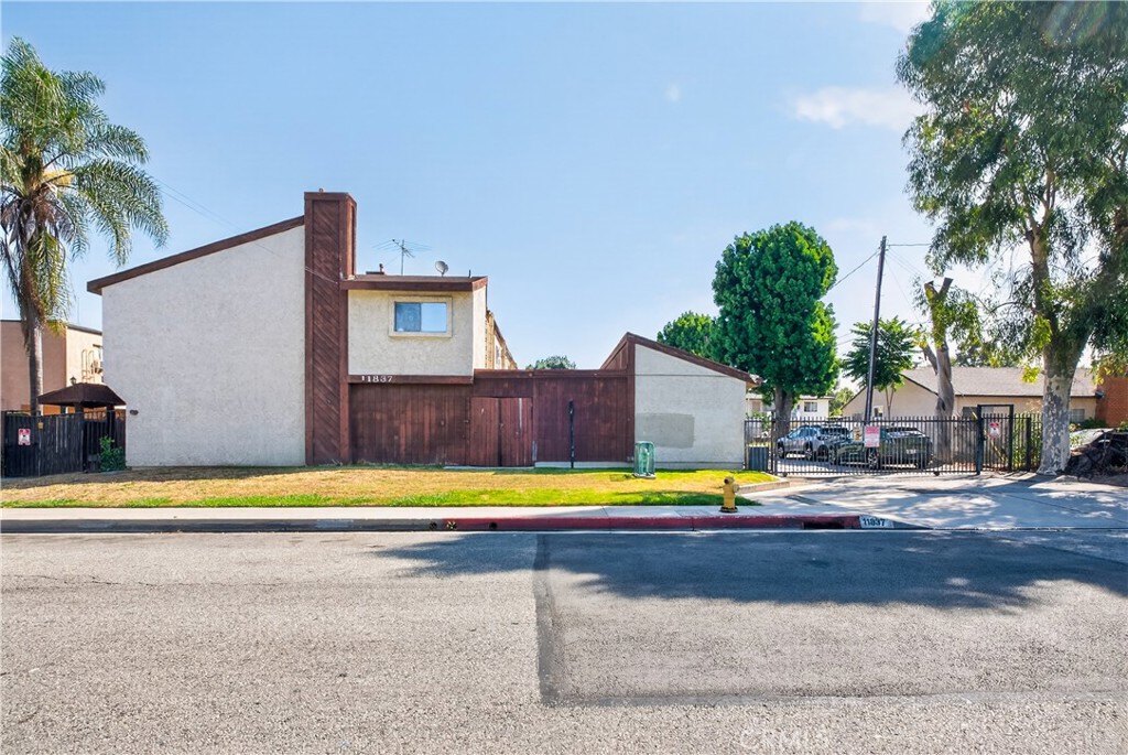 11837 Ferris K Property Photo 19