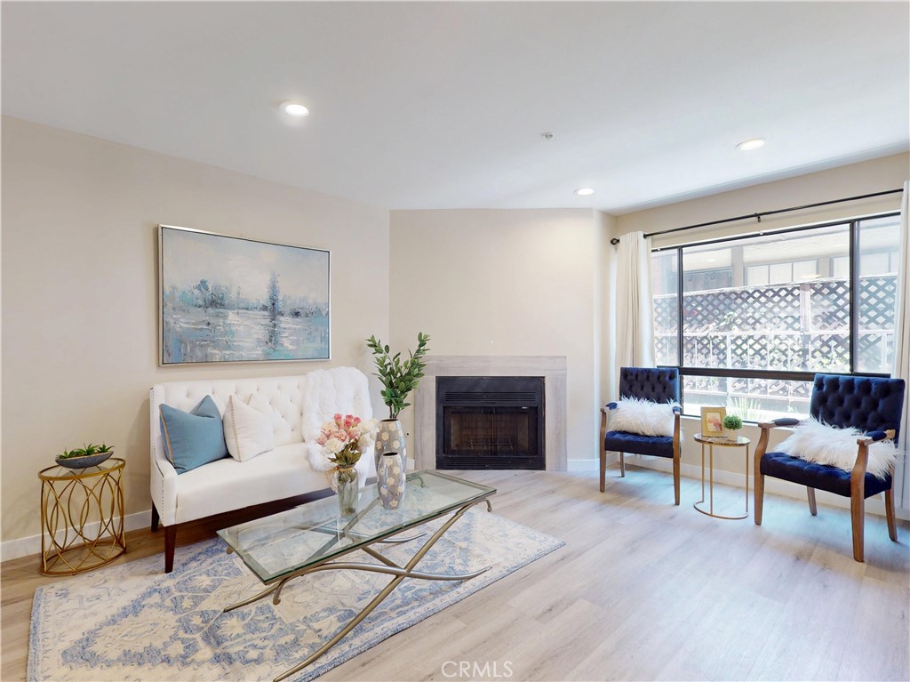 105 S Marguerita Avenue C Property Photo 6