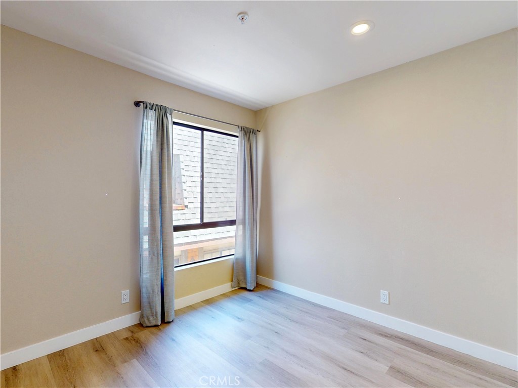 105 S Marguerita Avenue C Property Photo 28