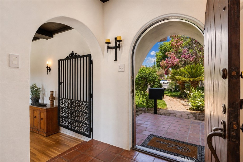 2500 Monterey Property Photo 4
