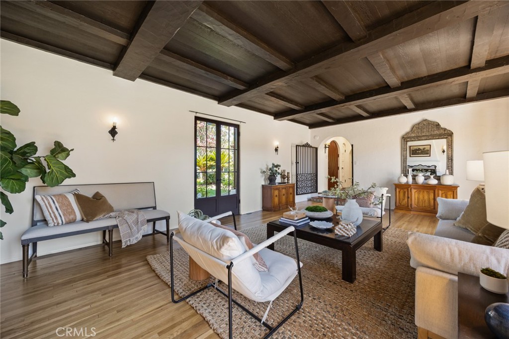 2500 Monterey Property Photo 8