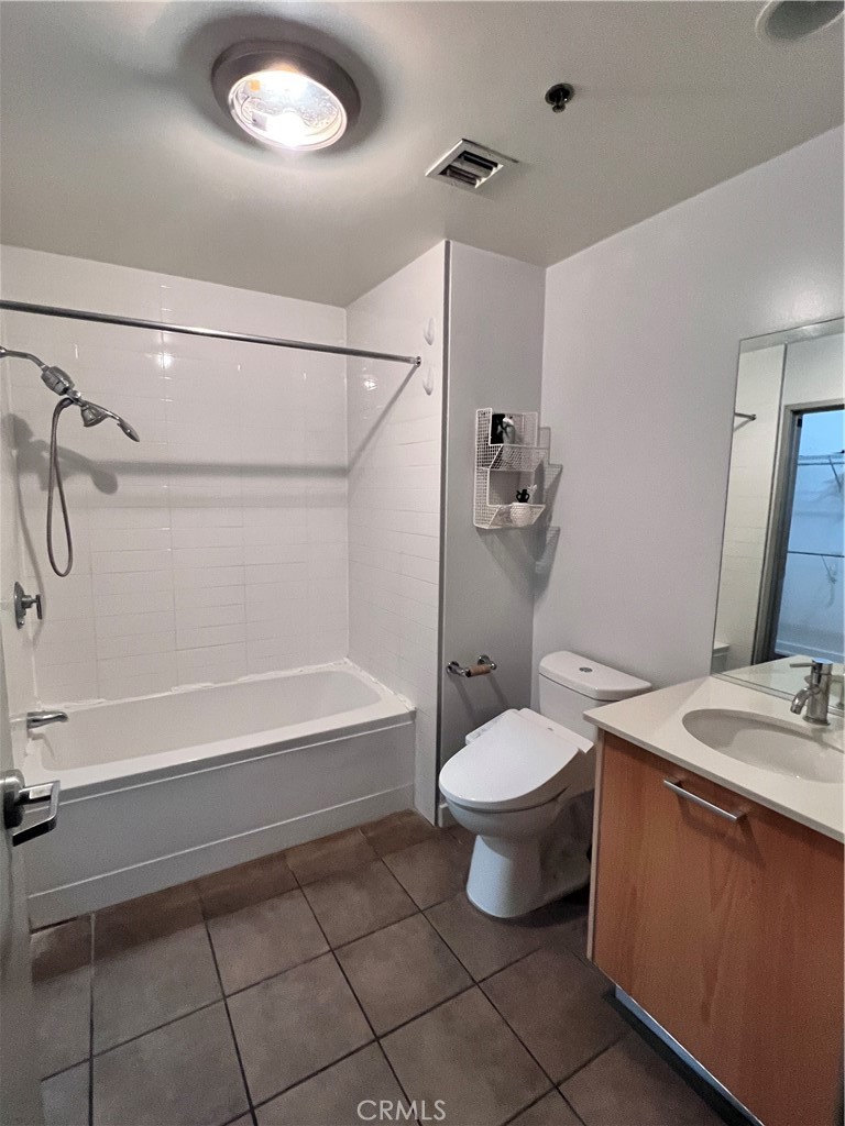 645 W 9th St. 508 Property Photo 10