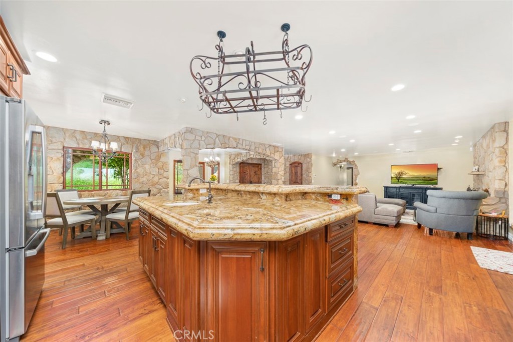 24405 Fuerte Road Property Photo 8