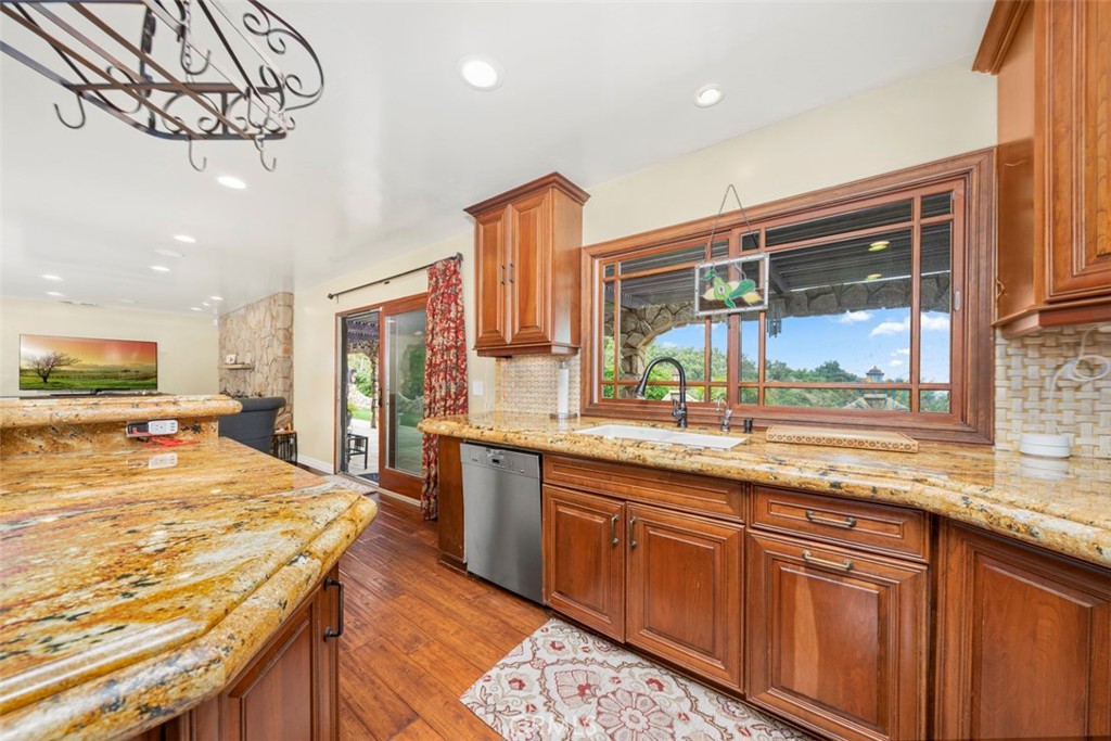 24405 Fuerte Road Property Photo 9