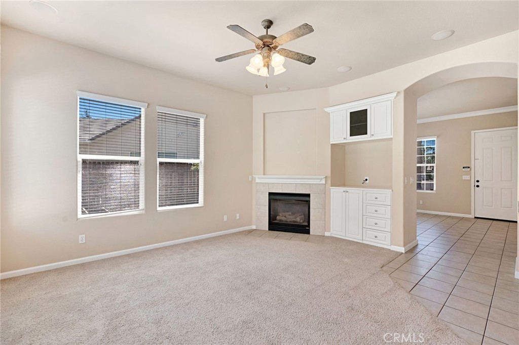 2579 Warner Avenue Property Photo 12