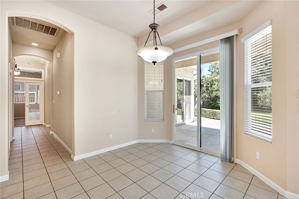 2579 Warner Avenue Property Photo 13