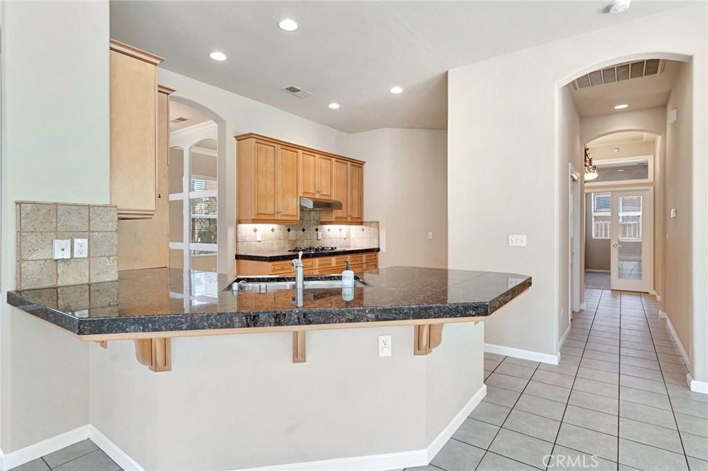 2579 Warner Avenue Property Photo 14