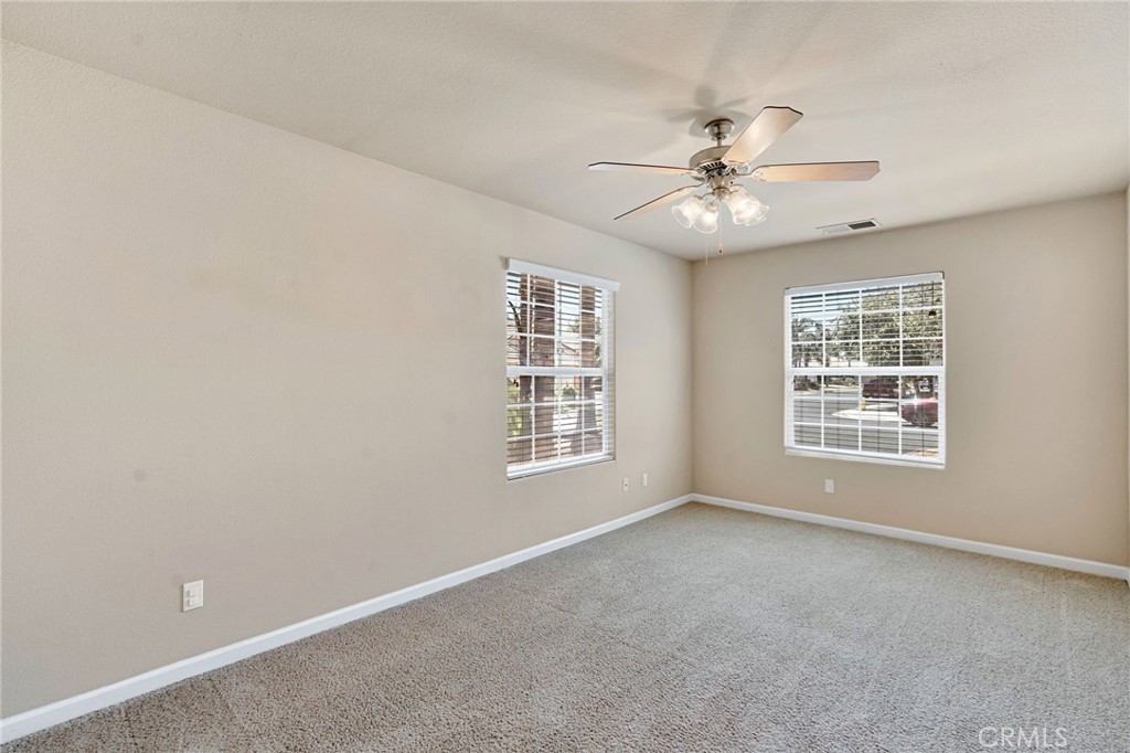 2579 Warner Avenue Property Photo 20