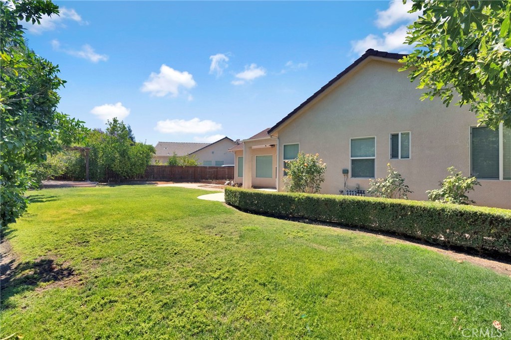 2579 Warner Avenue Property Photo 31