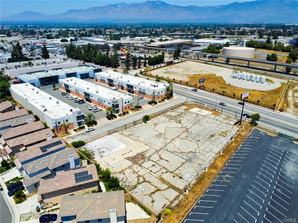 12432 Valley Boulevard Property Photo 8