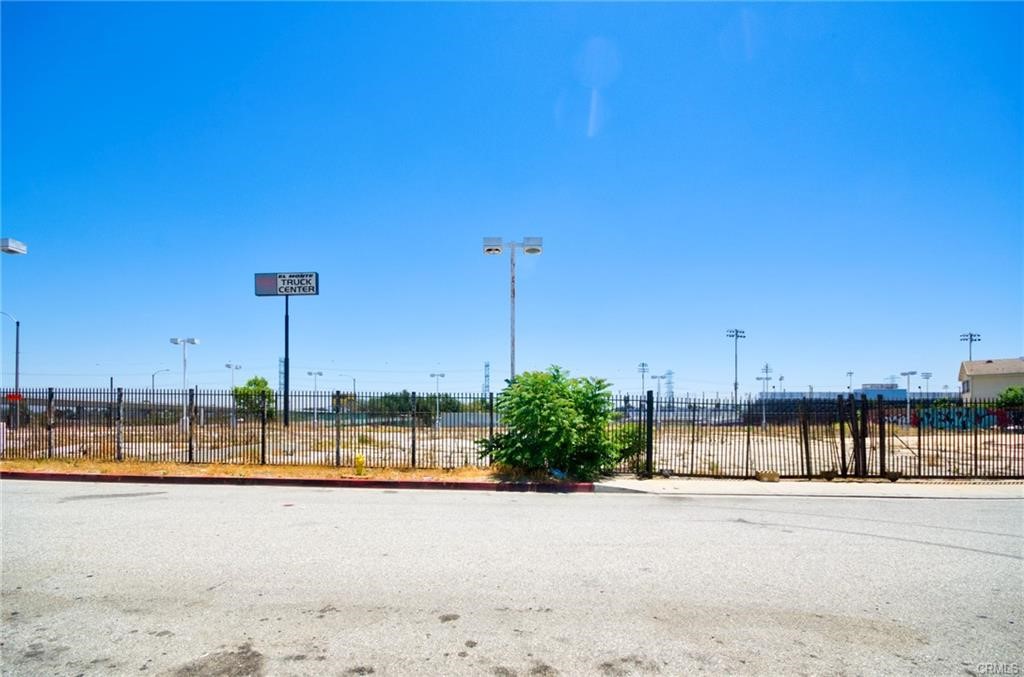 12432 Valley Boulevard Property Photo 9