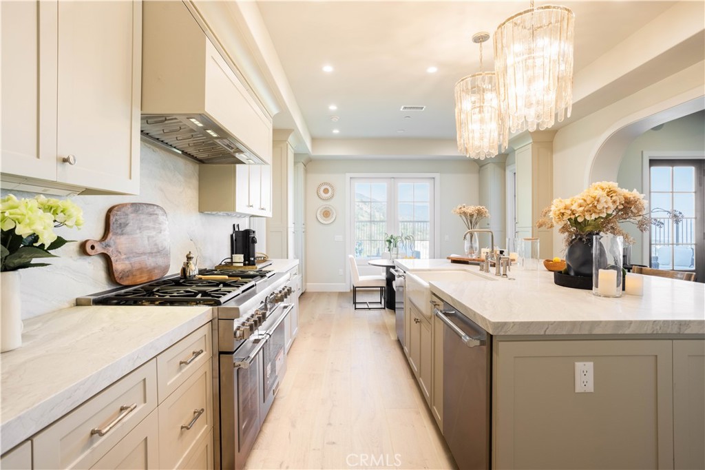 9 Nathaniel Property Photo 18