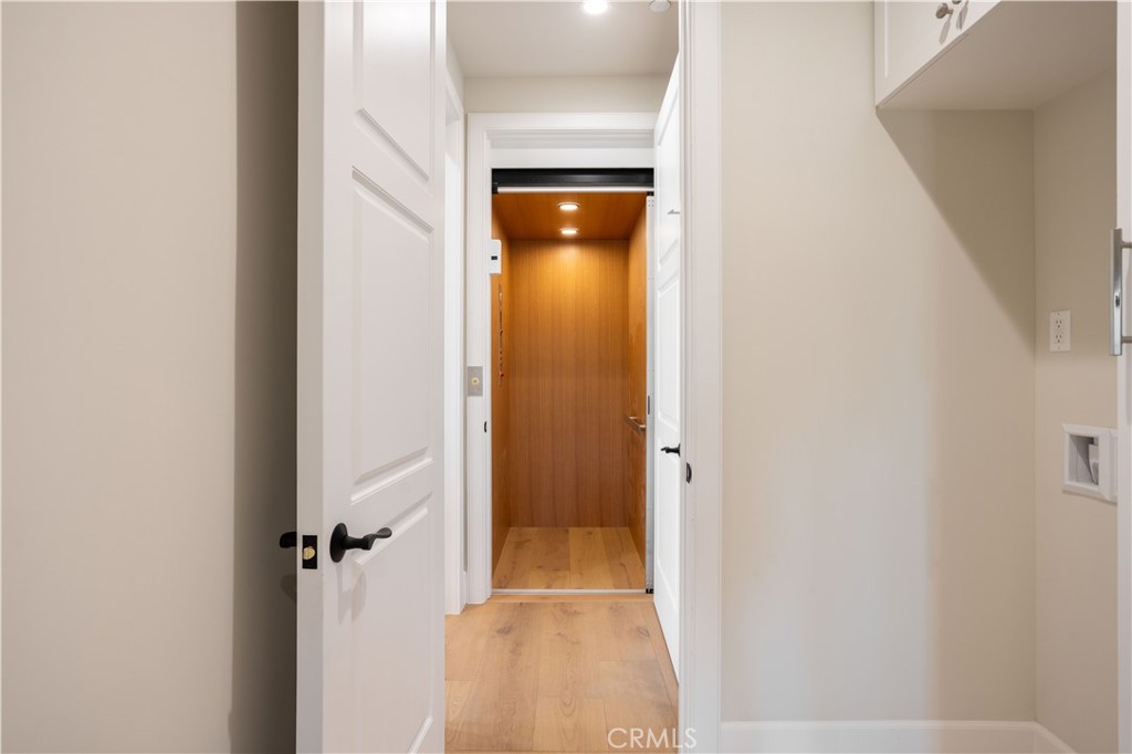 9 Nathaniel Property Photo 22