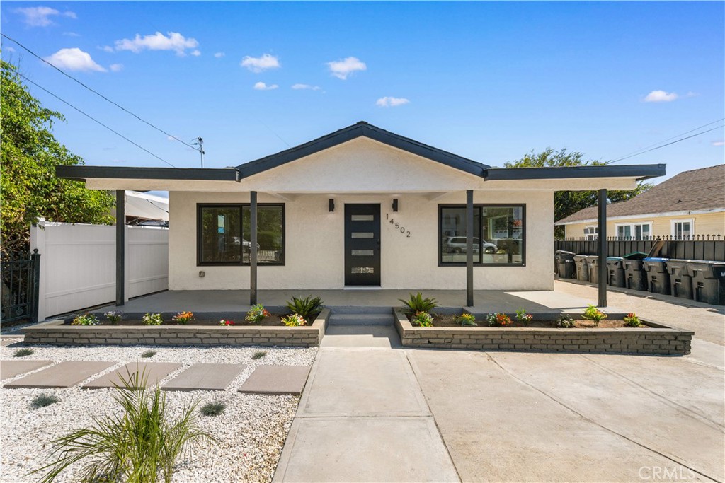 14502 California Property Photo 3